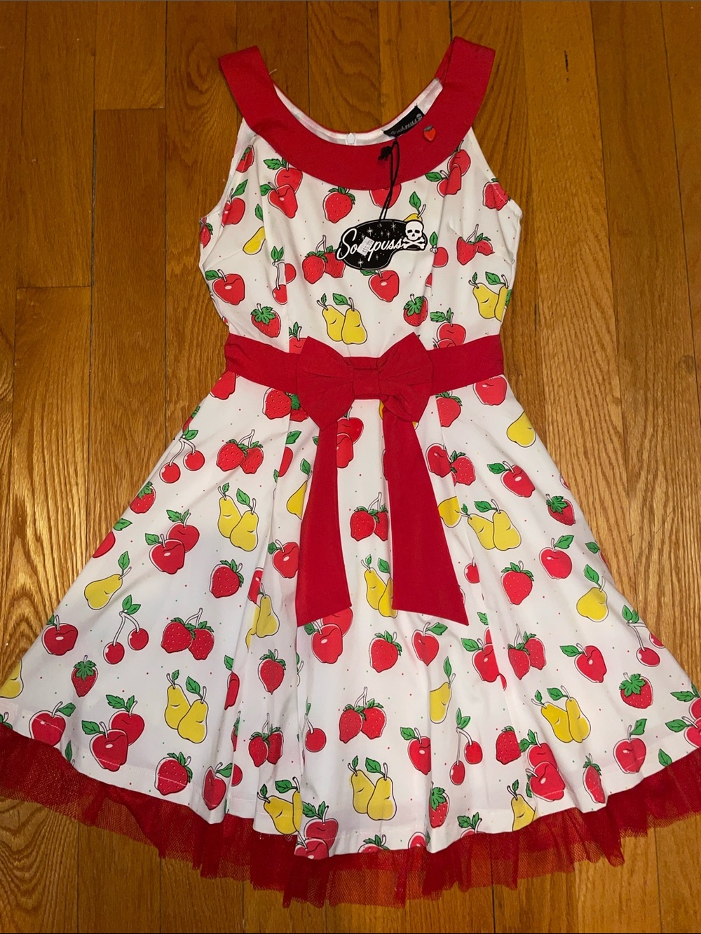 New Sourpuss Fruit Dress Vintage Bow NWT Retro Strawberries Cherries small